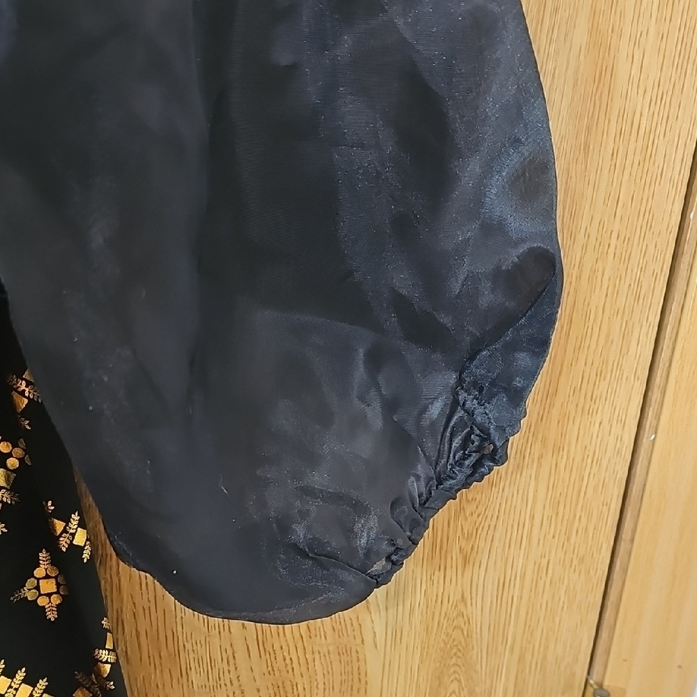 Chic Black and Gold Blouse - Picture 8 of 13